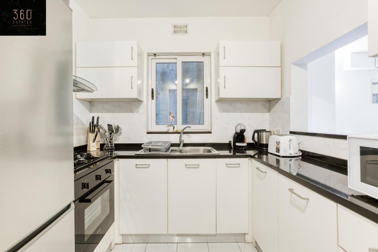 Centre Apt In St Julians/Pv With Spacious Living By 360 Estates San Ġiljan Kültér fotó